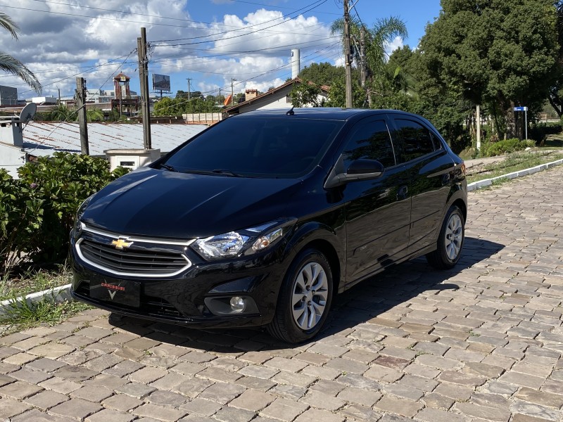 ONIX 1.4 MPFI LT 8V FLEX 4P MANUAL - 2017 - CARLOS BARBOSA