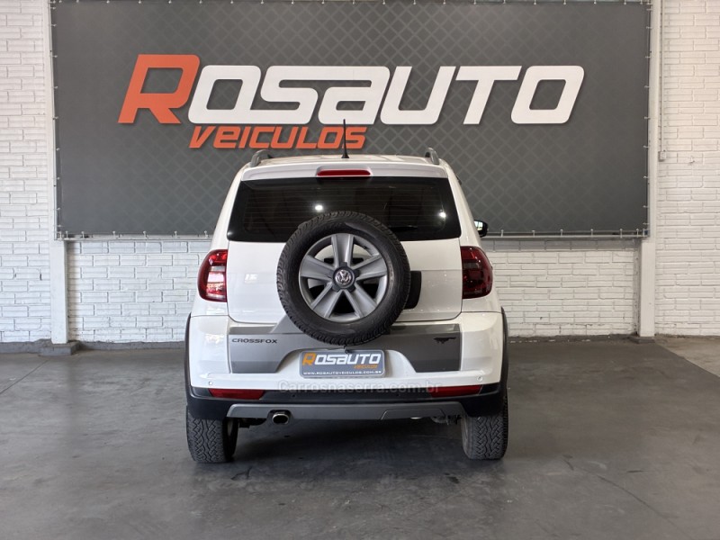 CROSSFOX 1.6 MI FLEX 8V 4P MANUAL - 2012 - VENâNCIO AIRES