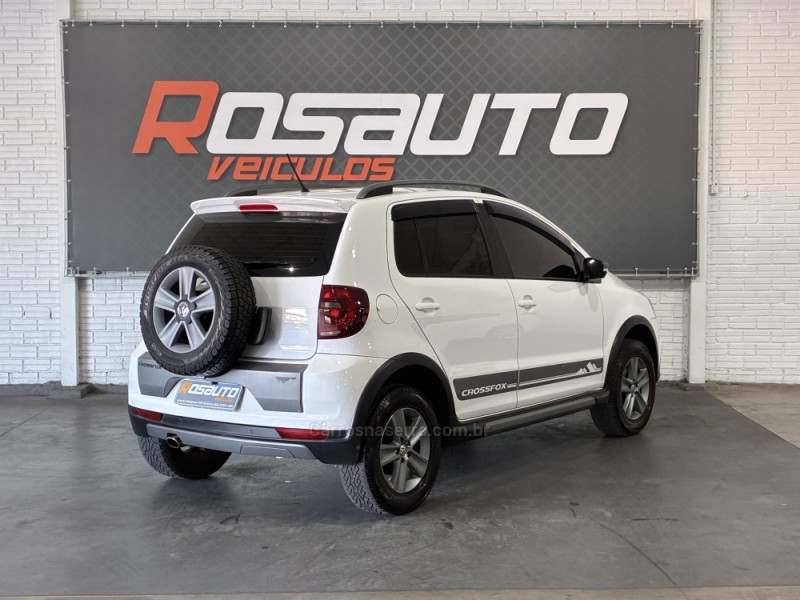 CROSSFOX 1.6 MI FLEX 8V 4P MANUAL - 2012 - VENâNCIO AIRES