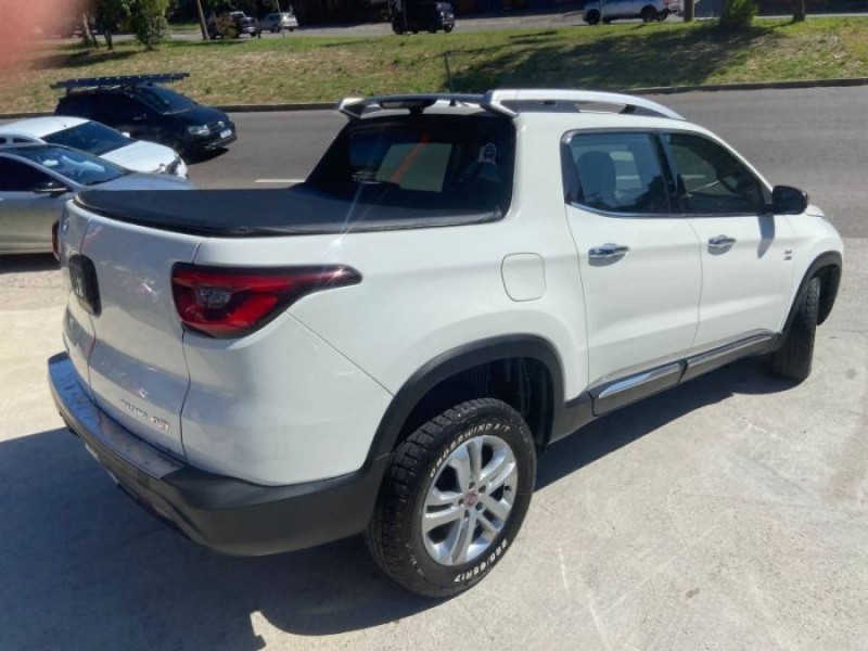 TORO 2.0 16V TURBO DIESEL VOLCANO 4WD AUTOMÁTICO - 2017 - CAXIAS DO SUL