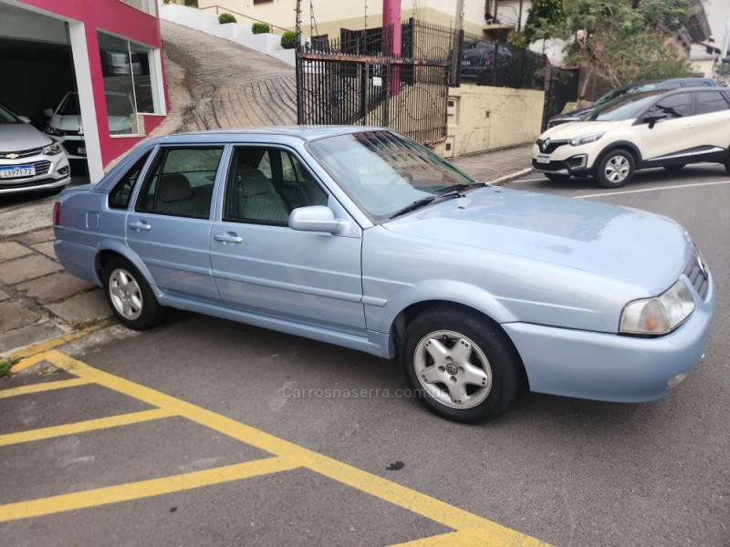 SANTANA 2.0 MI 8V GASOLINA 4P MANUAL - 2002 - VERANóPOLIS