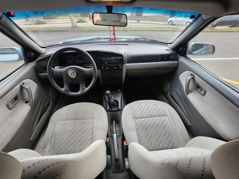 SANTANA 2.0 MI 8V GASOLINA 4P MANUAL - 2002 - VERANóPOLIS