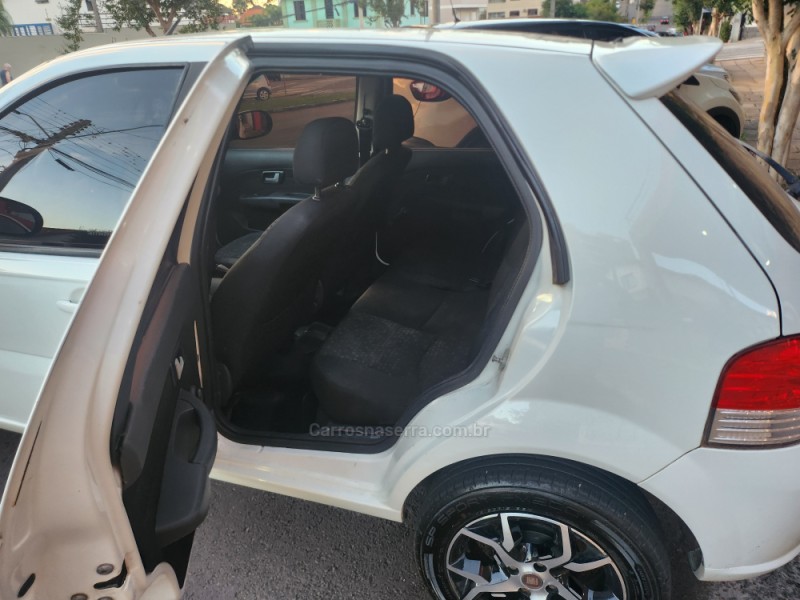 PALIO 1.4 MPI ATTRACTIVE 8V FLEX 4P MANUAL - 2011 - VERANóPOLIS