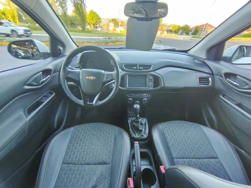 PRISMA 1.4 MPFI LTZ 8V FLEX 4P MANUAL - 2017 - BOM PRINCíPIO