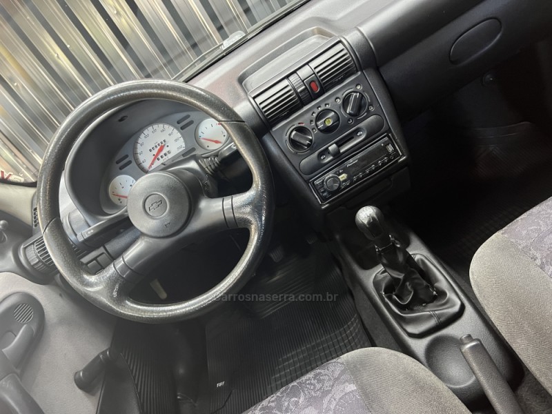 CORSA 1.0 MPFI MILENIUM 8V GASOLINA 4P MANUAL - 2002 - CAXIAS DO SUL