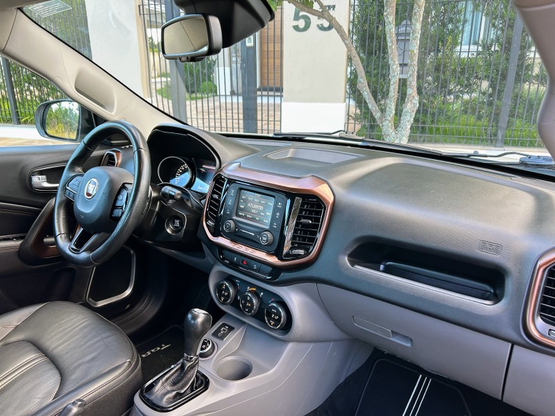 TORO 2.0 16V TURBO DIESEL VOLCANO AT9 4X4 AUTOMÁTICO - 2017 - BENTO GONçALVES