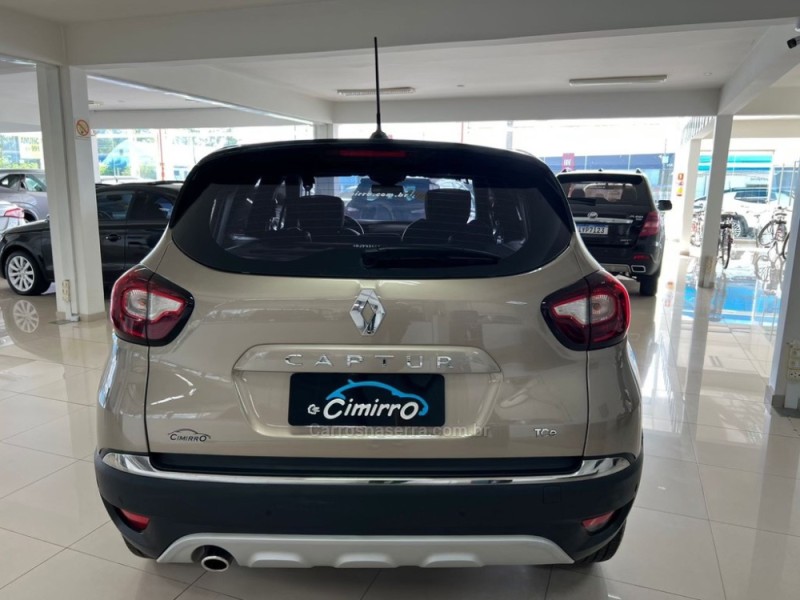 CAPTUR 1.3 ICONIC 16V TURBO FLEX 4P AUTOMÁTICO - 2022 - TAQUARA