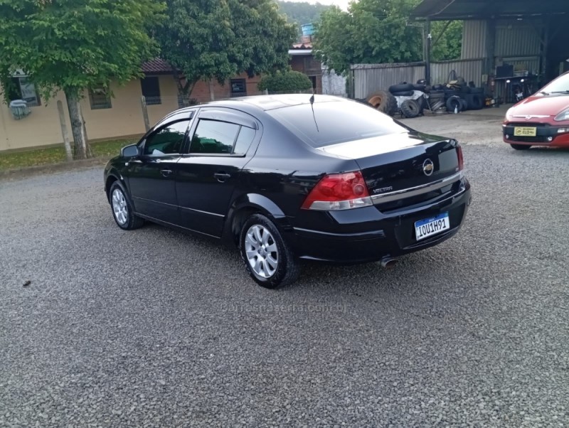 VECTRA 2.0 MPFI EXPRESSION 8V FLEX 4P MANUAL - 2008 - PICADA CAFé