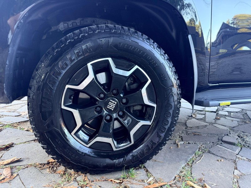 TITANO 2.2 VOLCANO TURBO 4X4 DIESEL 4P AUTOMÁTICO - 2025 - TRêS COROAS