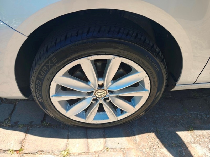 FOX 1.6 MI HIGHLINE 8V FLEX 4P MANUAL - 2015 - GUAPORé