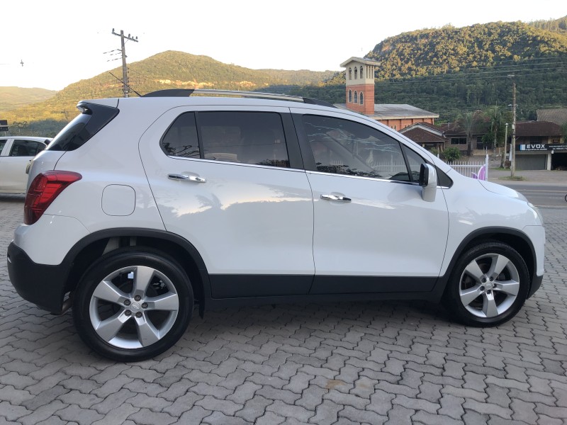 TRACKER 1.8 MPFI LTZ 4X2 16V FLEX 4P AUTOMÁTICO - 2014 - VALE REAL