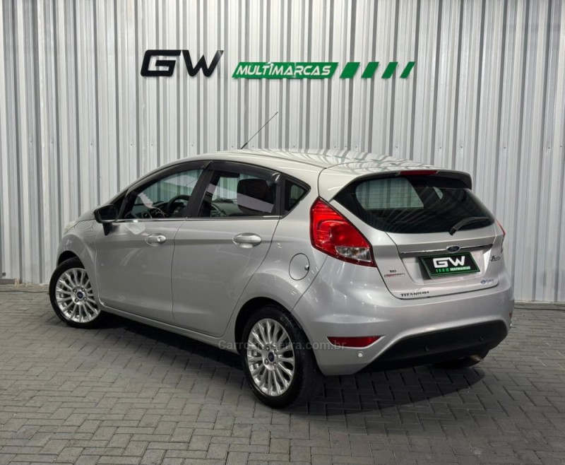 FIESTA 1.6 TITANIUM HATCH 16V FLEX 4P AUTOMÁTICO - 2015 - CAXIAS DO SUL