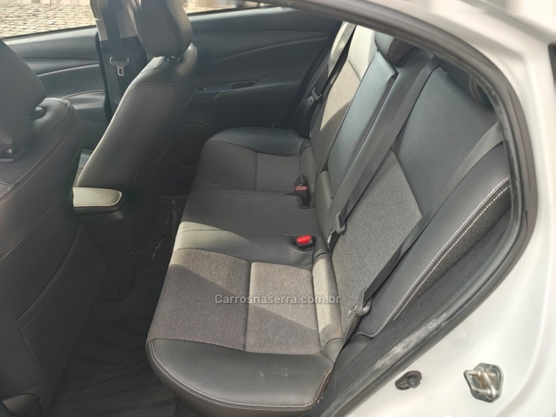 YARIS 1.5 XS CONNECT SEDAN 16V FLEX 4P AUTOMÁTICO - 2025 - GUAPORé