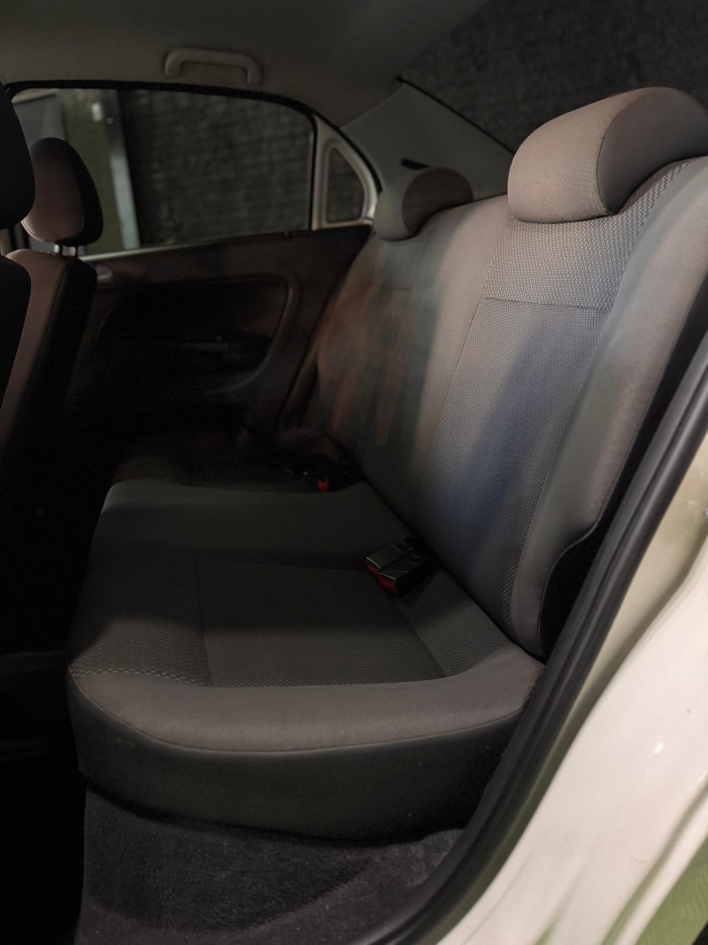 VOYAGE 1.6 MI TREND 8V FLEX 4P MANUAL - 2013 - FELIZ