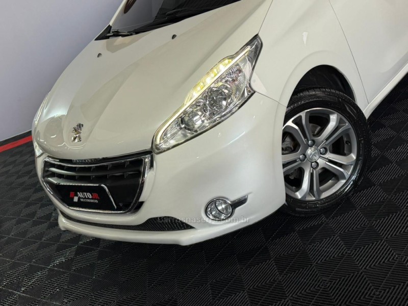 208 1.6 GRIFFE 16V FLEX 4P AUTOMÁTICO - 2014 - VACARIA