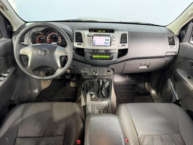 HILUX 3.0 4X4 8V DIESEL 4P MANUAL - 2012 - VACARIA