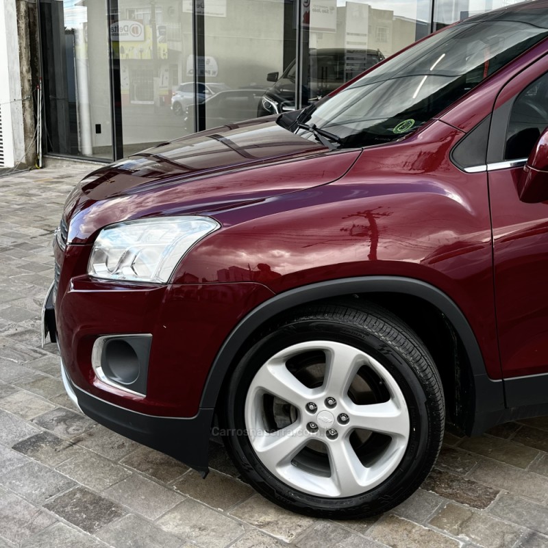 TRACKER 1.8 MPFI LTZ 4X2 16V FLEX 4P AUTOMÁTICO - 2015 - VACARIA
