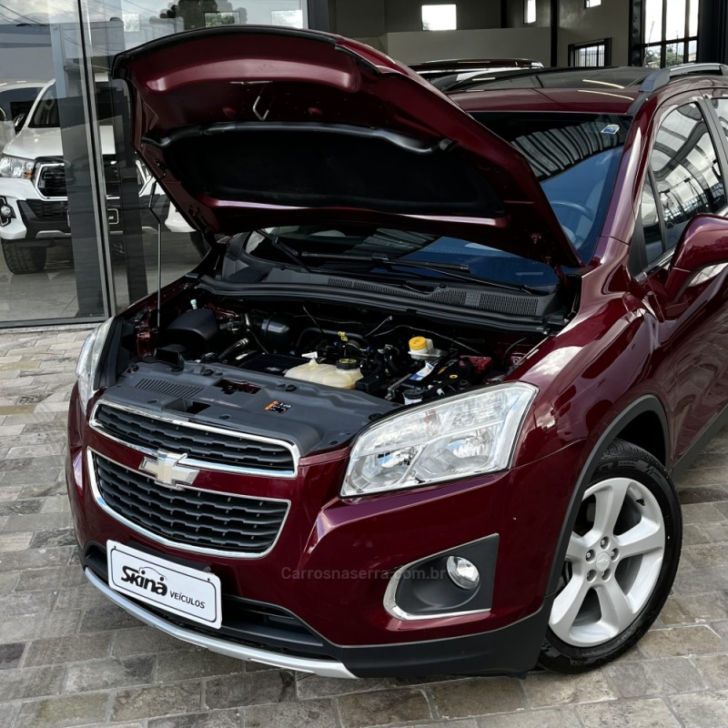 TRACKER 1.8 MPFI LTZ 4X2 16V FLEX 4P AUTOMÁTICO - 2015 - VACARIA