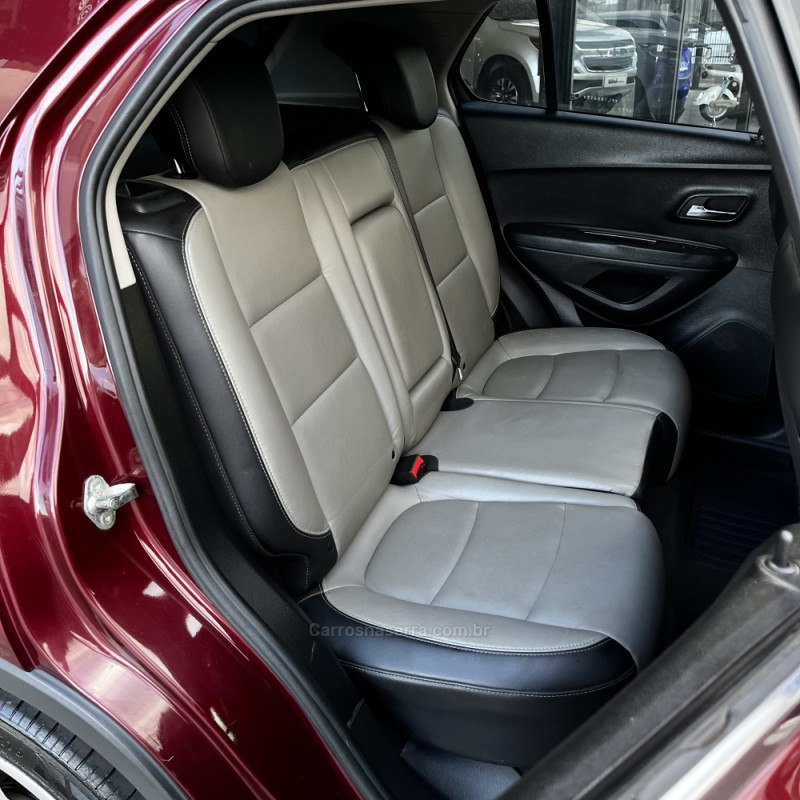 TRACKER 1.8 MPFI LTZ 4X2 16V FLEX 4P AUTOMÁTICO - 2015 - VACARIA