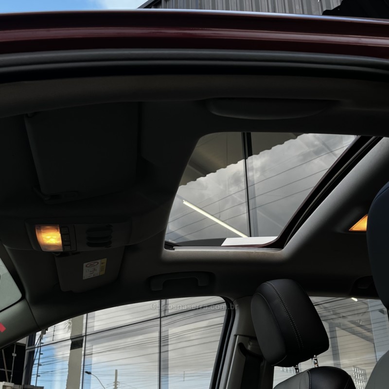 TRACKER 1.8 MPFI LTZ 4X2 16V FLEX 4P AUTOMÁTICO - 2015 - VACARIA