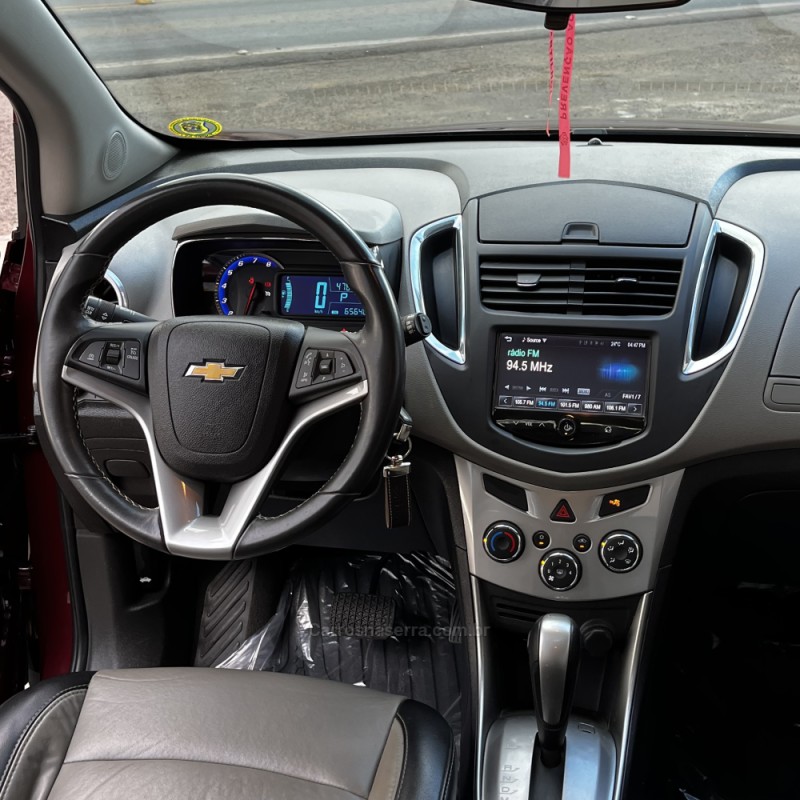 TRACKER 1.8 MPFI LTZ 4X2 16V FLEX 4P AUTOMÁTICO - 2015 - VACARIA