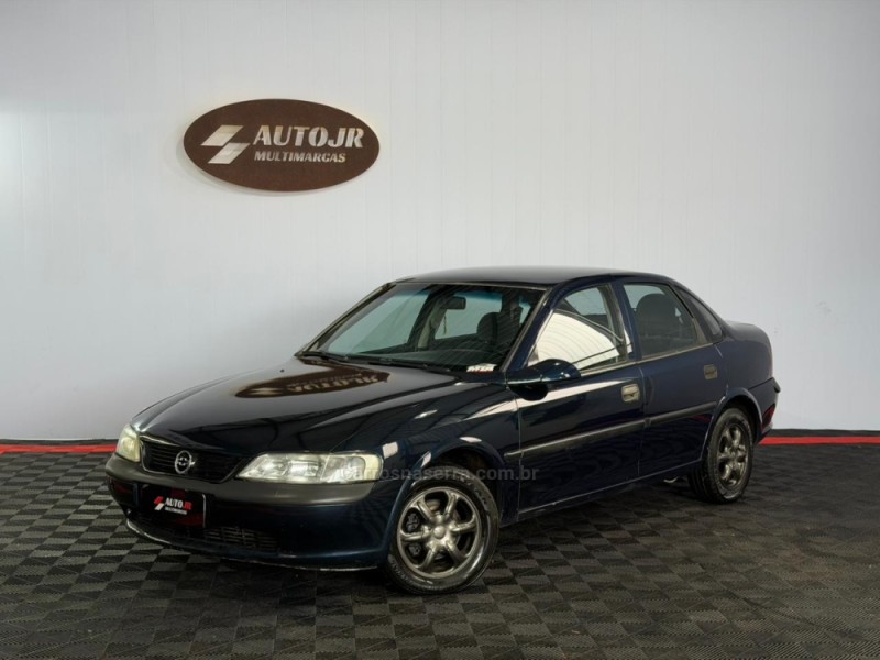 VECTRA 2.0 MPFI GLS 8V GASOLINA 4P MANUAL
