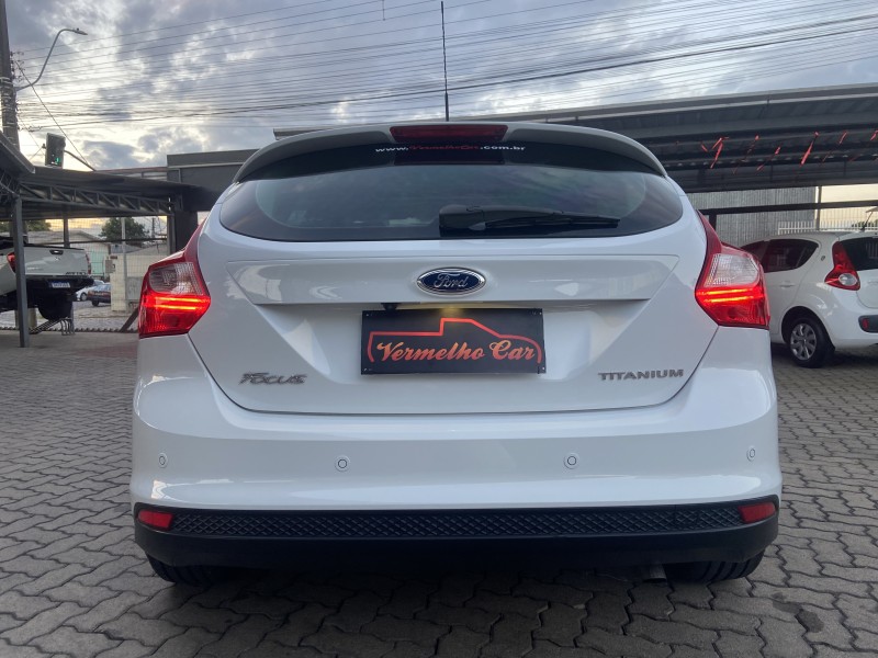 FOCUS 2.0 TITANIUM FASTBACK 16V FLEX 4P AUTOMÁTICO - 2015 - CAXIAS DO SUL
