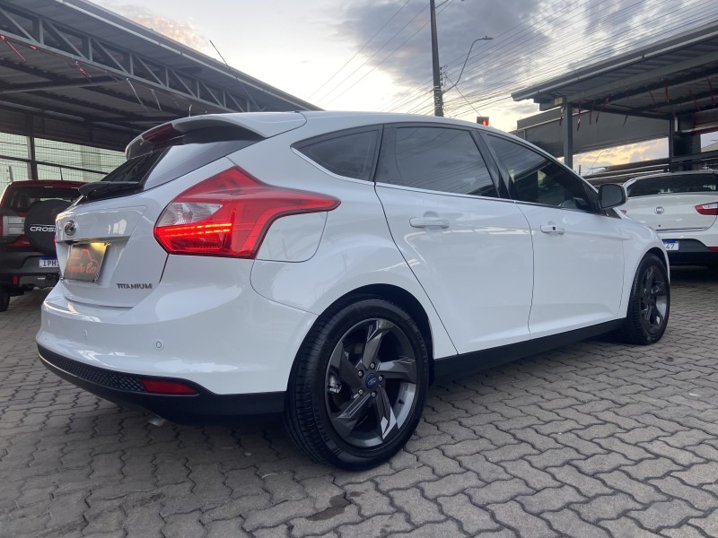 FOCUS 2.0 TITANIUM FASTBACK 16V FLEX 4P AUTOMÁTICO - 2015 - CAXIAS DO SUL