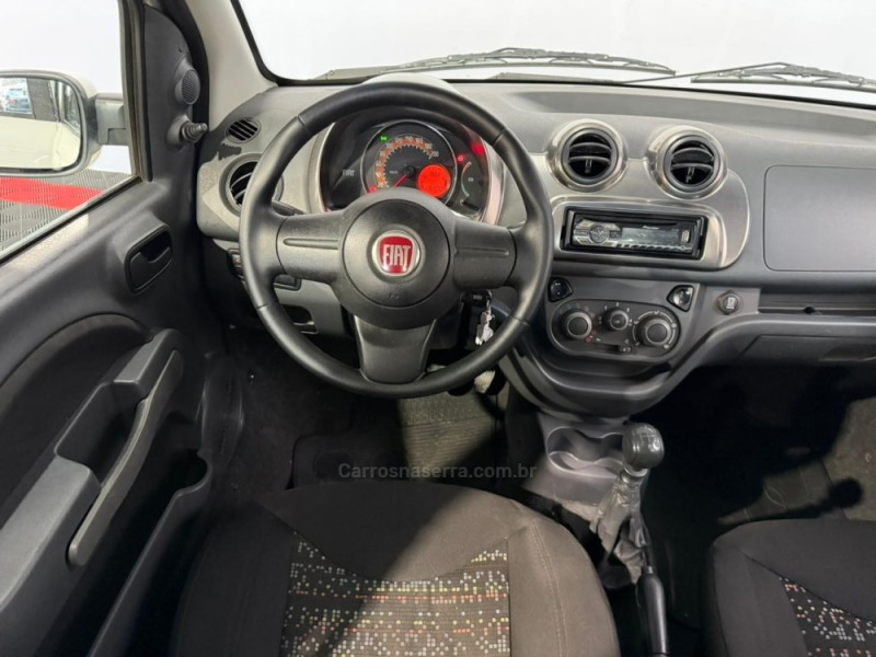 UNO 1.0 EVO VIVACE 8V FLEX 4P MANUAL - 2013 - VACARIA