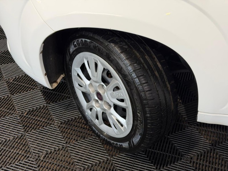 UNO 1.0 EVO VIVACE 8V FLEX 4P MANUAL - 2013 - VACARIA