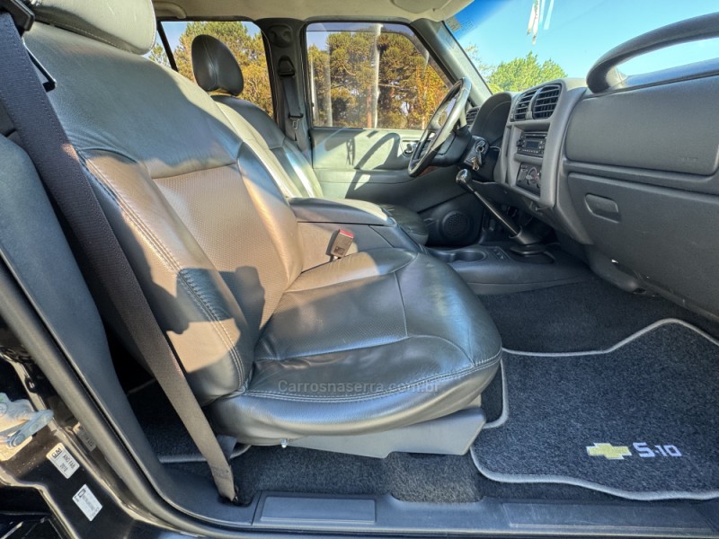 S10 2.8 EXECUTIVE 4X4 CD 12V TURBO ELECTRONIC INTERCOOLER DIESEL 4P MANUAL - 2011 - GRAMADO