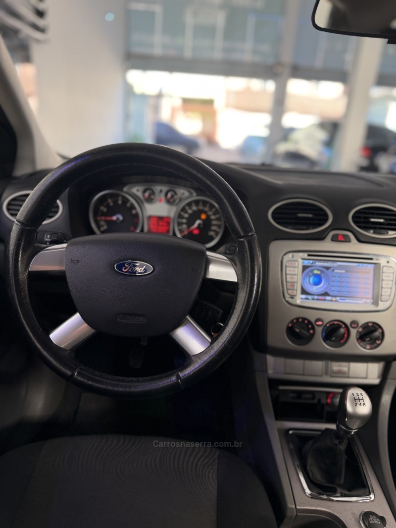 FOCUS 1.6 8V FLEX 4P MANUAL - 2011 - CAXIAS DO SUL