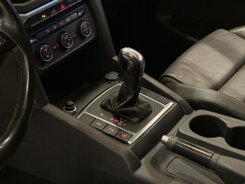 AMAROK 3.0 V6 TDI HIGHLINE CD DIESEL 4MOTION AUTOMÁTICO - 2019 - CAXIAS DO SUL