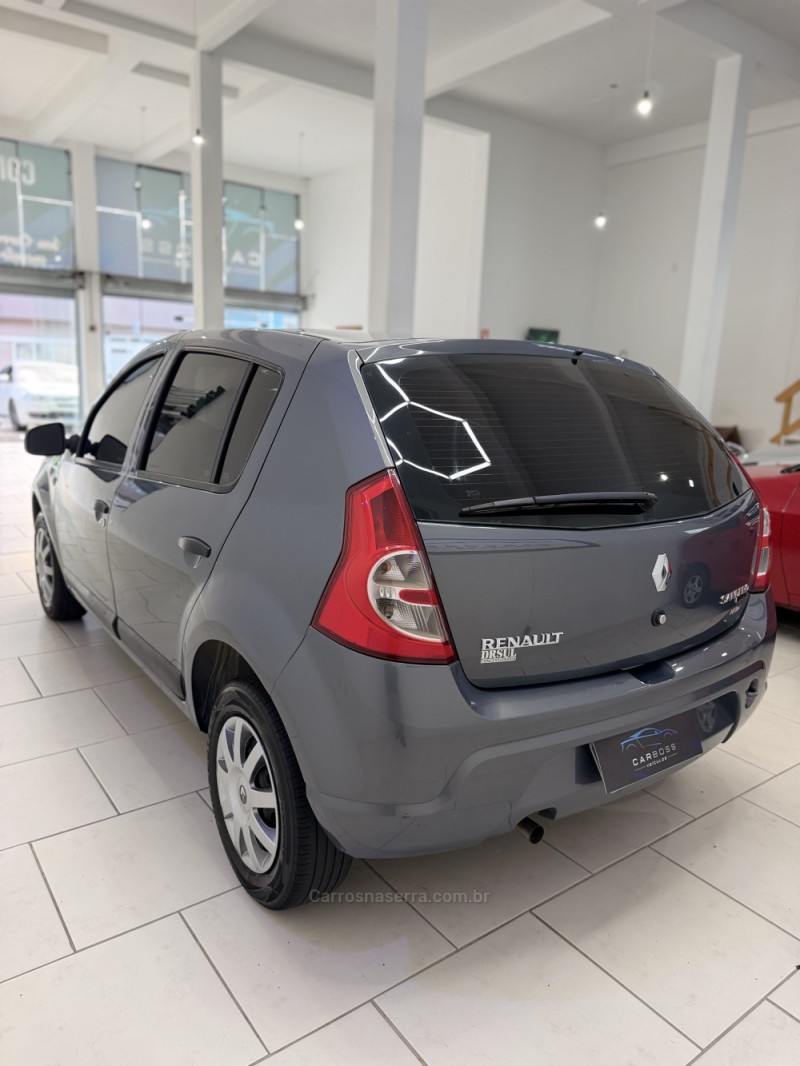 SANDERO 1.0 EXPRESSION 16V FLEX 4P MANUAL - 2011 - CAXIAS DO SUL