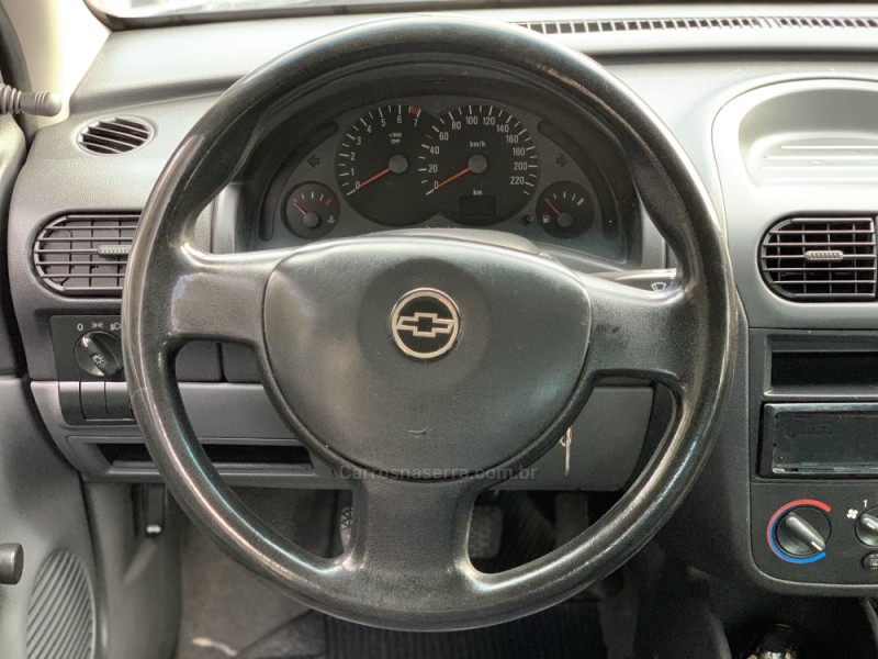 CORSA 1.0 MPFI MAXX SEDAN 8V GASOLINA 4P MANUAL - 2003 - CAXIAS DO SUL