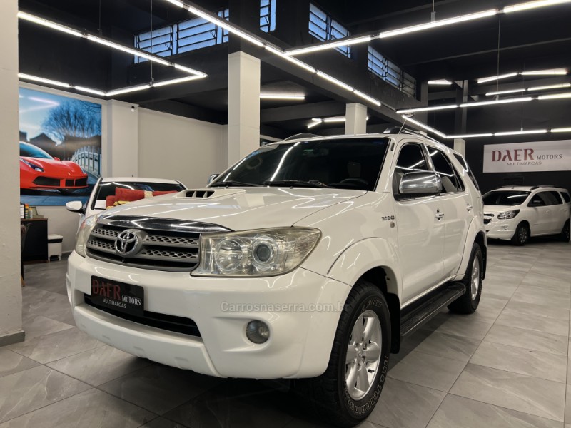 HILUX SW4 3.0 SRV 4X4 7 LUGARES 16V TURBO INTERCOOLER DIESEL 4P AUTOMÁTICO - 2011 - NOVO HAMBURGO