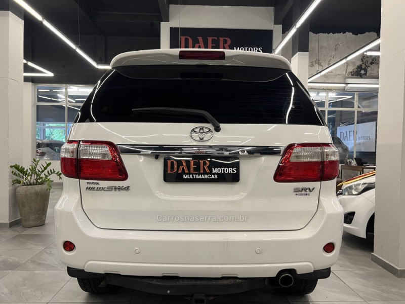 HILUX SW4 3.0 SRV 4X4 7 LUGARES 16V TURBO INTERCOOLER DIESEL 4P AUTOMÁTICO - 2011 - NOVO HAMBURGO