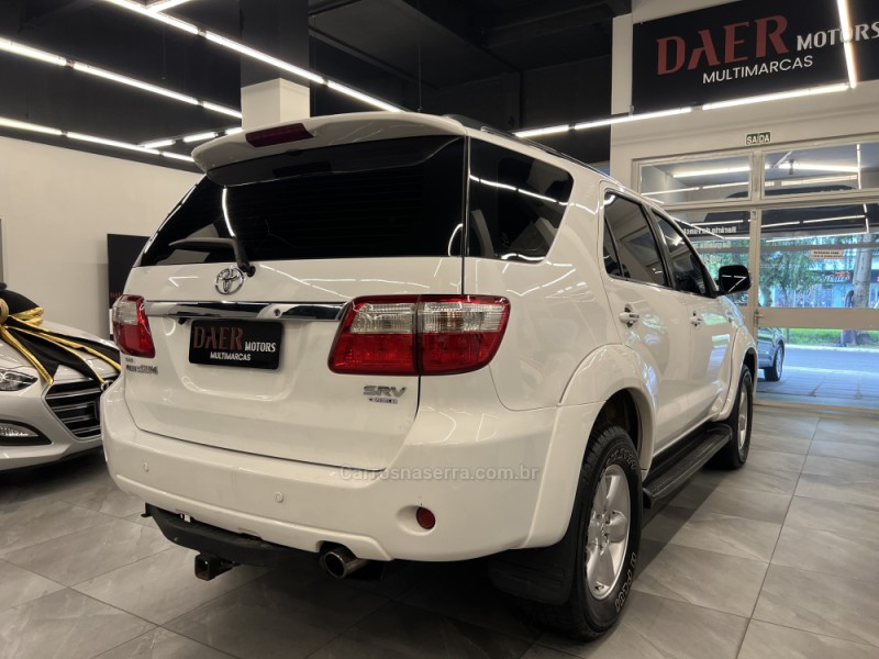 HILUX SW4 3.0 SRV 4X4 7 LUGARES 16V TURBO INTERCOOLER DIESEL 4P AUTOMÁTICO - 2011 - NOVO HAMBURGO