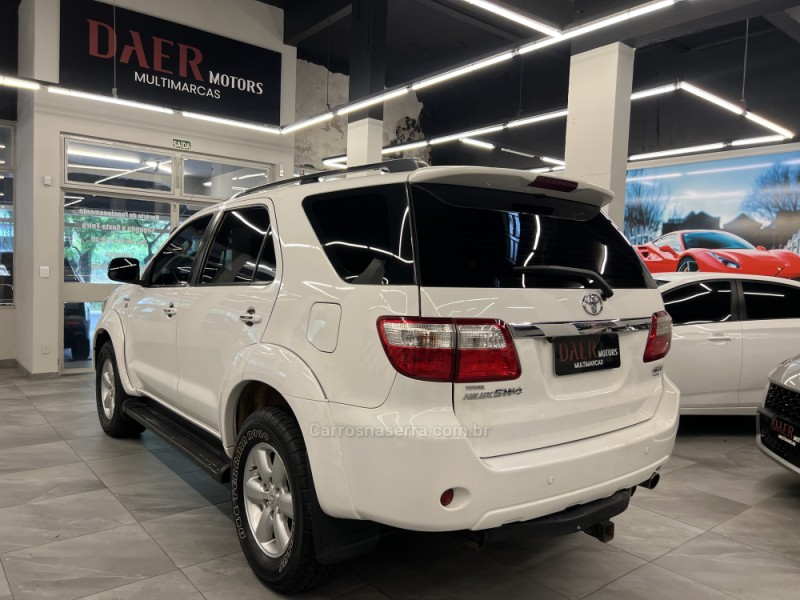 HILUX SW4 3.0 SRV 4X4 7 LUGARES 16V TURBO INTERCOOLER DIESEL 4P AUTOMÁTICO - 2011 - NOVO HAMBURGO