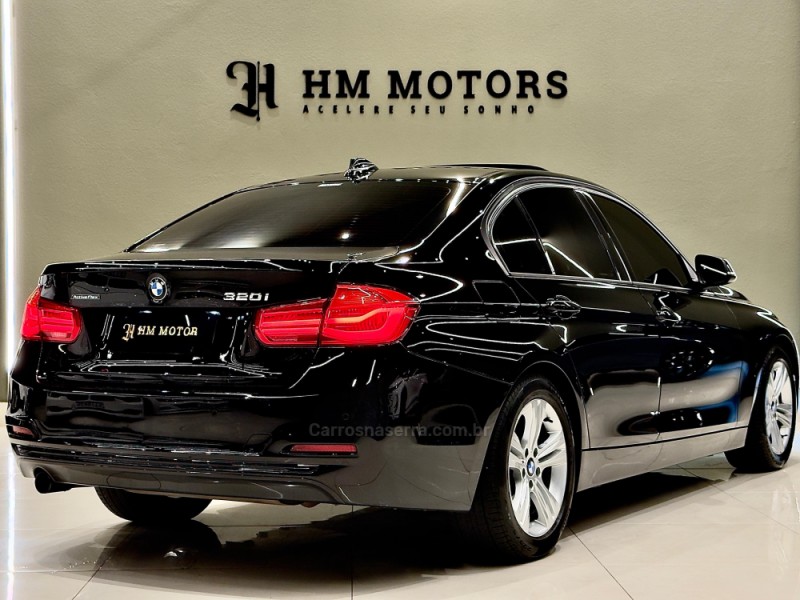 320I 2.0 GT SPORT 16V TURBO GASOLINA 4P AUTOMÁTICO - 2017 - CAXIAS DO SUL