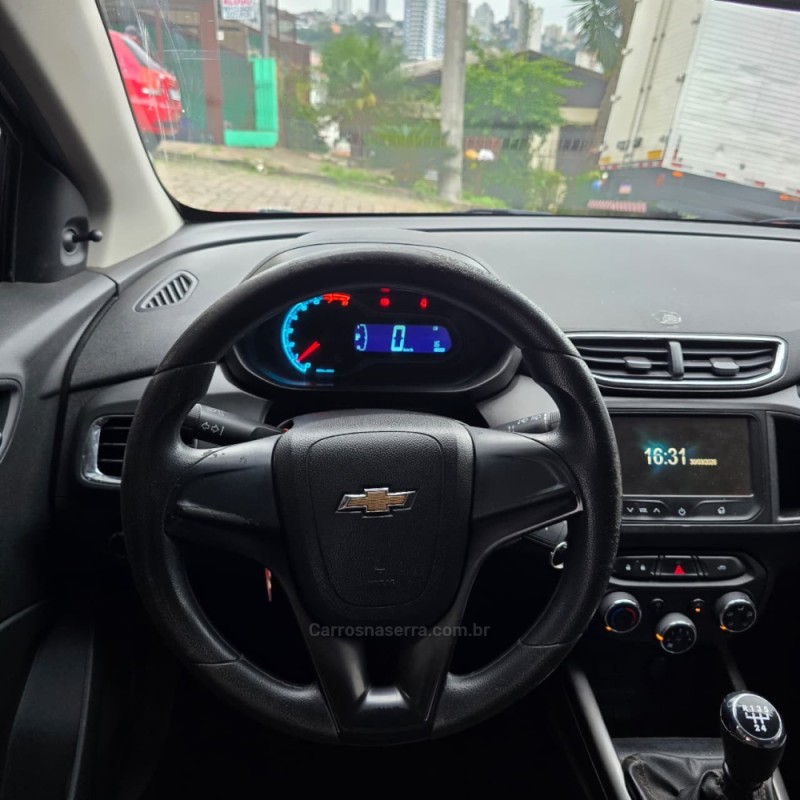 ONIX 1.4 MPFI LT 8V FLEX 4P MANUAL - 2014 - CAXIAS DO SUL