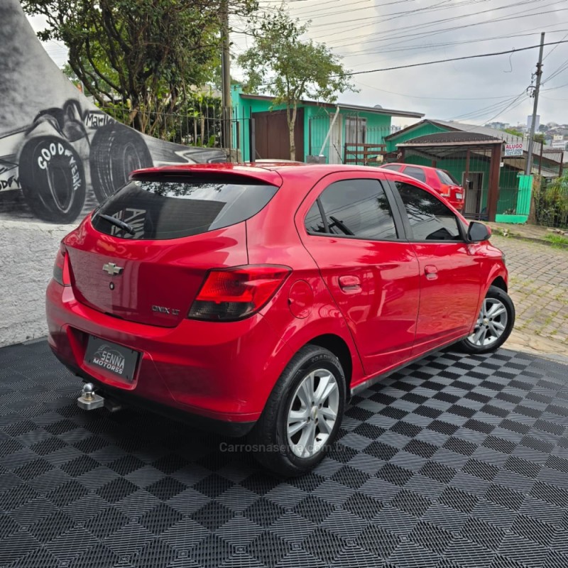 ONIX 1.4 MPFI LT 8V FLEX 4P MANUAL - 2014 - CAXIAS DO SUL