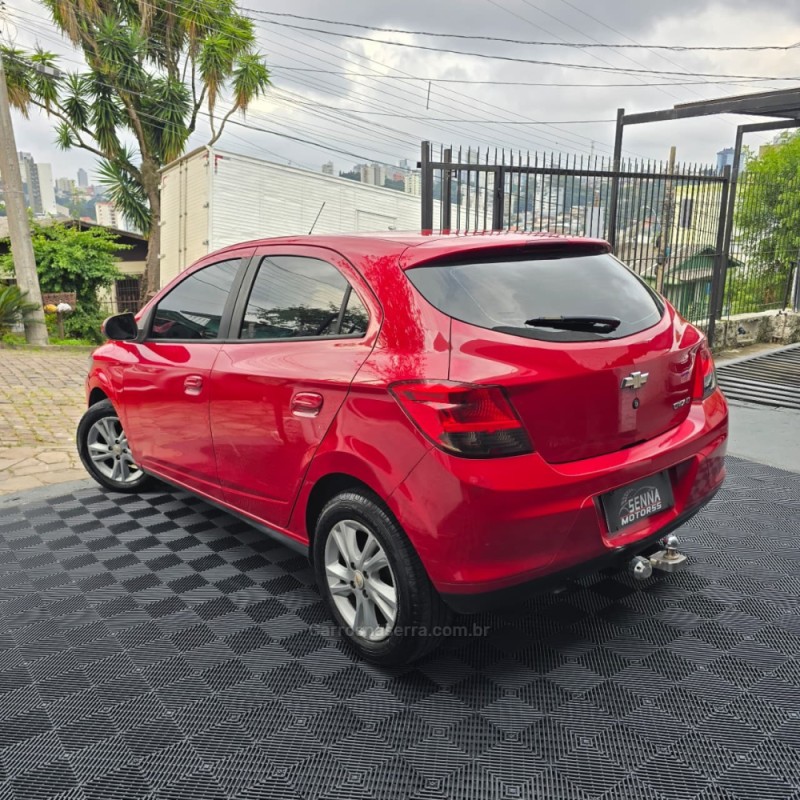ONIX 1.4 MPFI LT 8V FLEX 4P MANUAL - 2014 - CAXIAS DO SUL