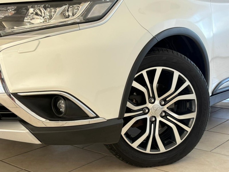 OUTLANDER 2.2 4X4 16V DIESEL 4P AUTOMÁTICO - 2018 - BENTO GONçALVES