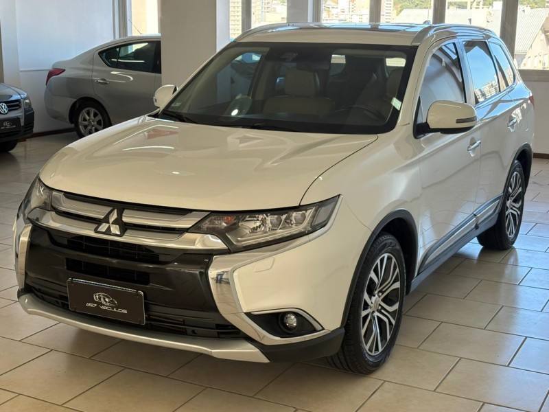 OUTLANDER 2.2 4X4 16V DIESEL 4P AUTOMÁTICO - 2018 - BENTO GONçALVES