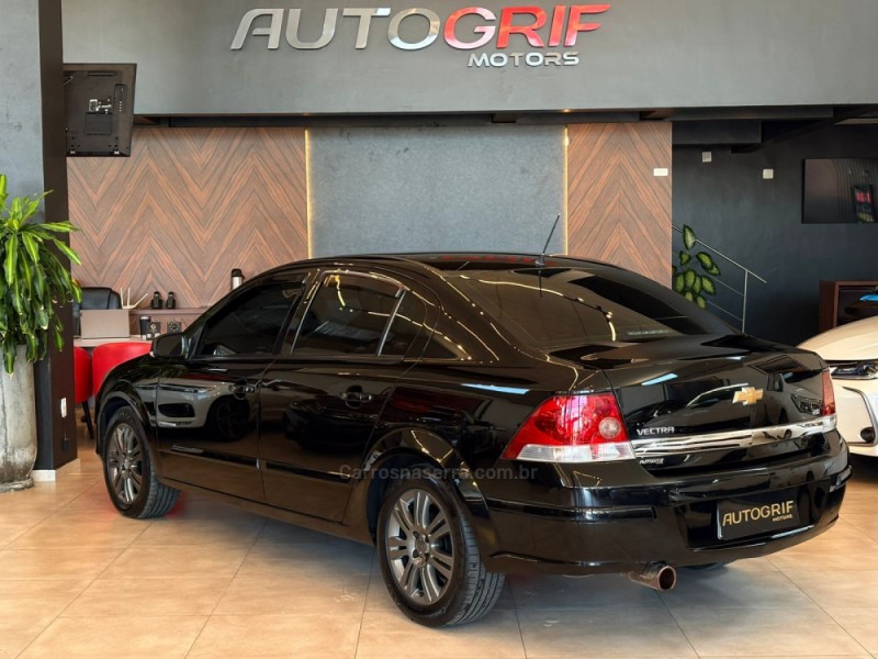 VECTRA 2.0 MPFI EXPRESSION 8V FLEX 4P MANUAL - 2010 - CAMPO BOM