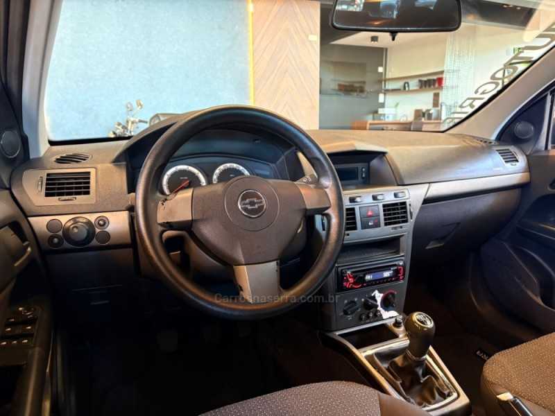 VECTRA 2.0 MPFI EXPRESSION 8V FLEX 4P MANUAL - 2010 - CAMPO BOM