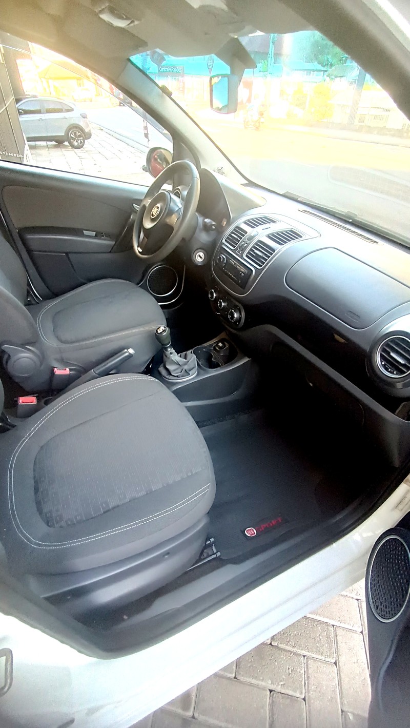 PALIO 1.0 MPI ATTRACTIVE 8V FLEX 4P MANUAL - 2017 - CAXIAS DO SUL