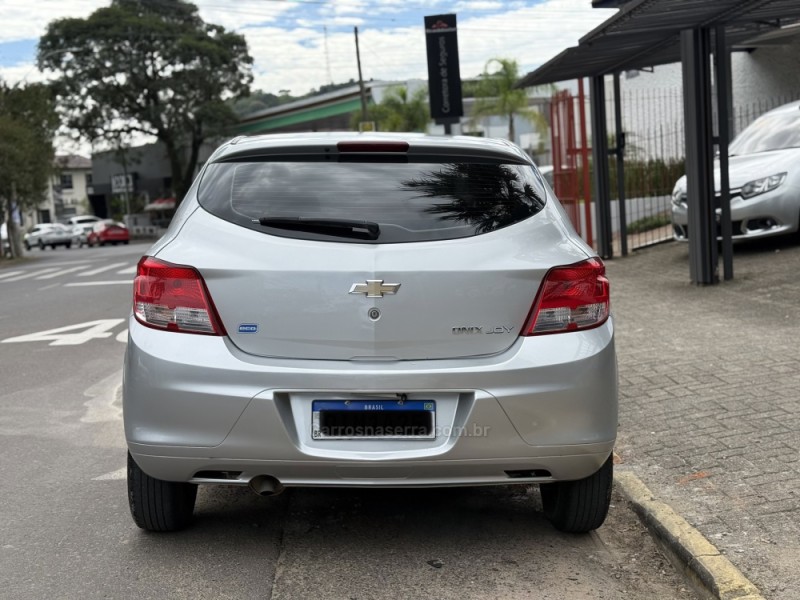 ONIX 1.0 JOY HATCH 8VFLEX 4P MANUAL - 2017 - PAROBé