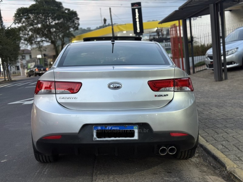 CERATO 2.0 KOUP 16V GASOLINA 2P AUTOMÁTICO - 2012 - PAROBé